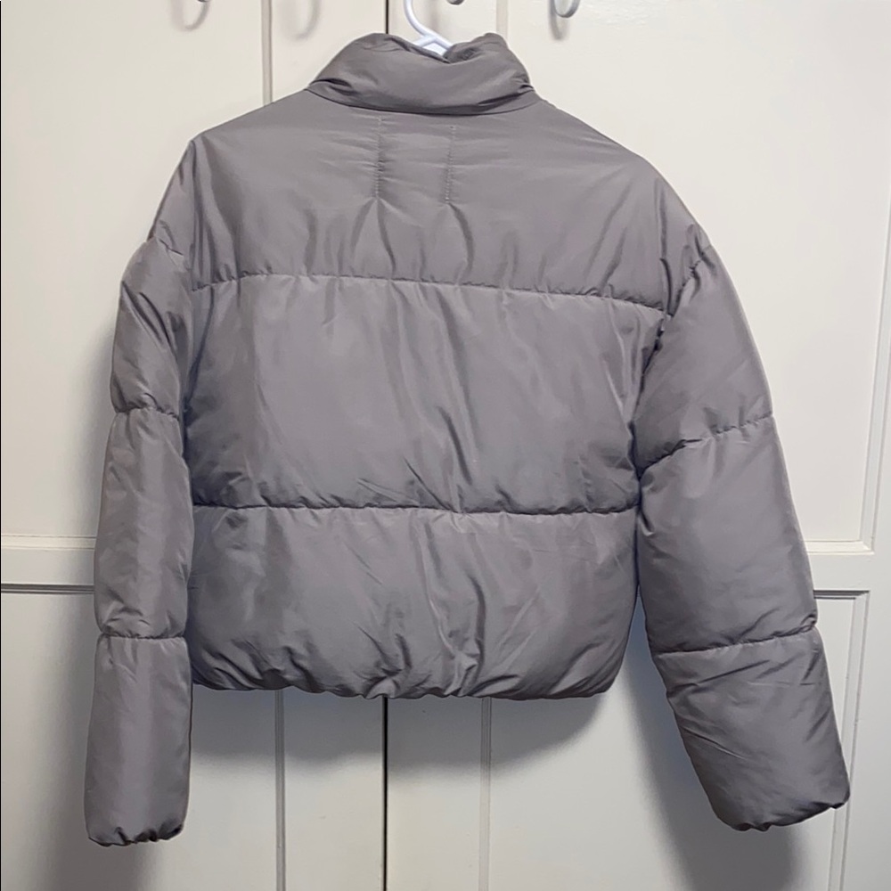 May Design Small Light Gray Quilted Cropped Puffer Jacket with High Collar - Picture 3 of 14